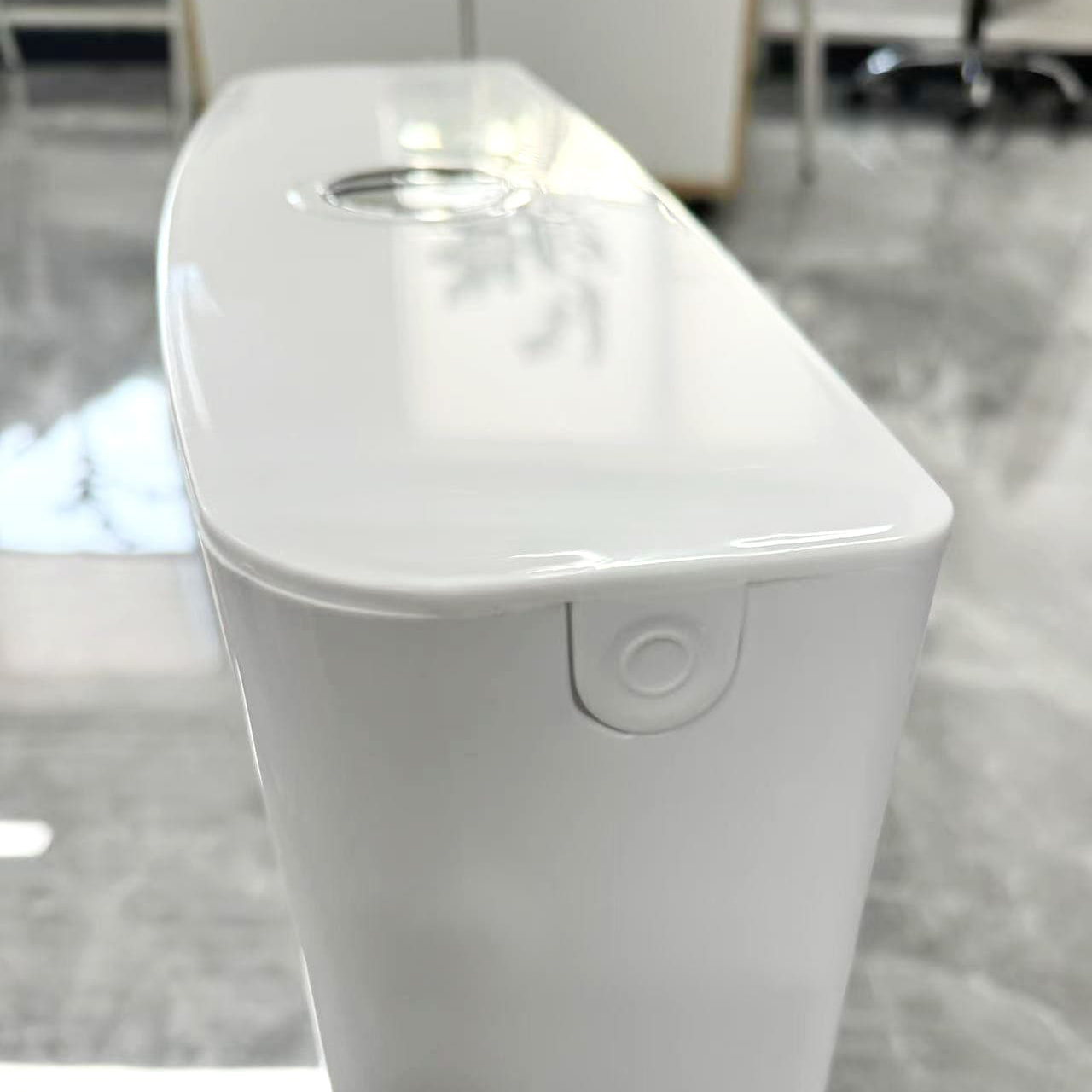 Water-flushed unit for human excrement disposal